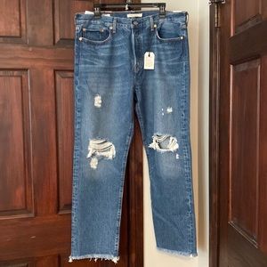 Distressed Levi’s Wedgie Straight Jeans